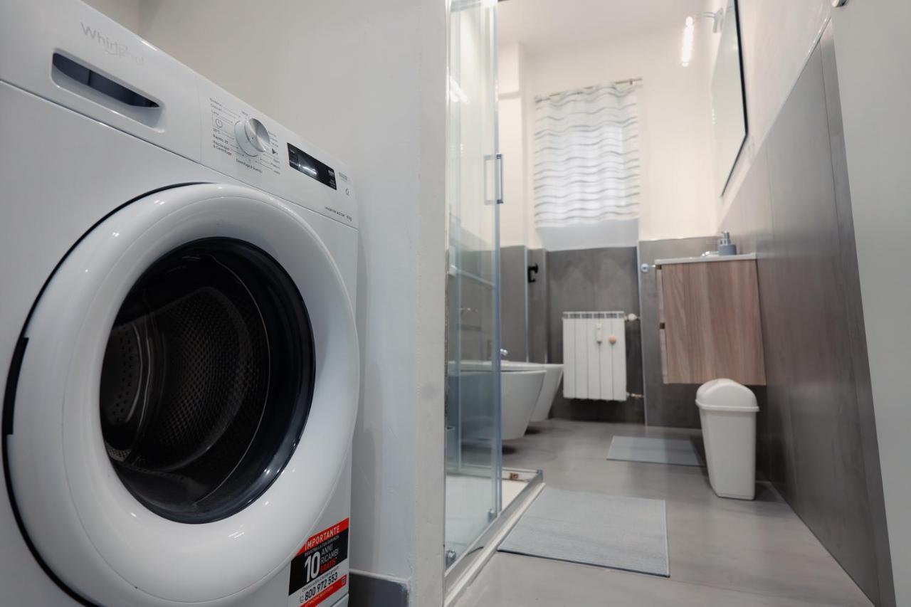 Centro Storico Moderno Trilocale Con Balcone Apartment ตรีเอสเต ภายนอก รูปภาพ