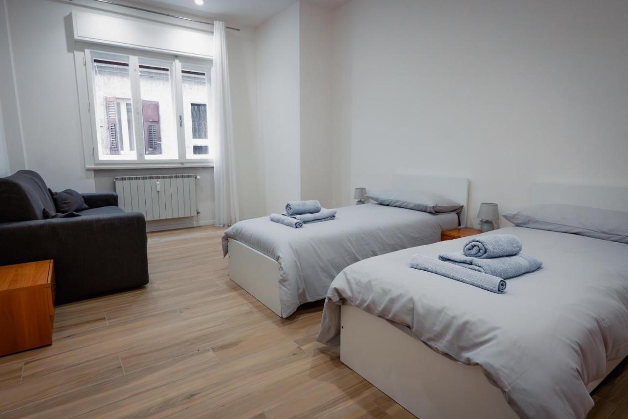 Centro Storico Moderno Trilocale Con Balcone Apartment ตรีเอสเต ภายนอก รูปภาพ