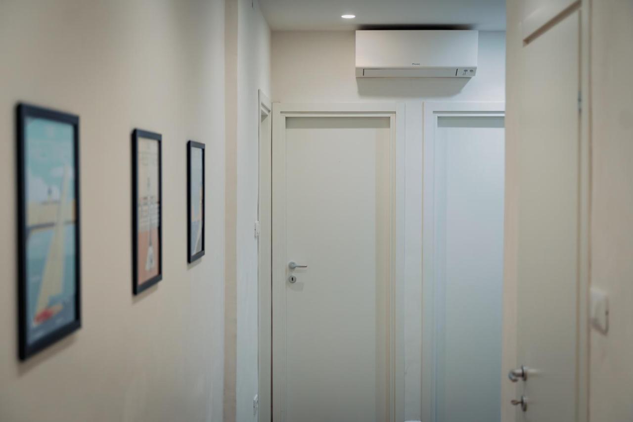 Centro Storico Moderno Trilocale Con Balcone Apartment ตรีเอสเต ภายนอก รูปภาพ